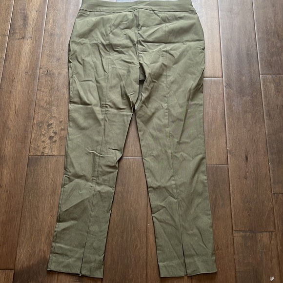 Chico’s dress pants, size 1R (medium) olive green, pull on, stretch​​​ - Picture 3 of 4